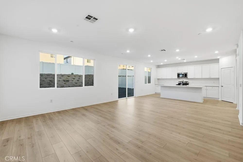 33226 Damask Lane, French Valley, California 92596 home-pic-4