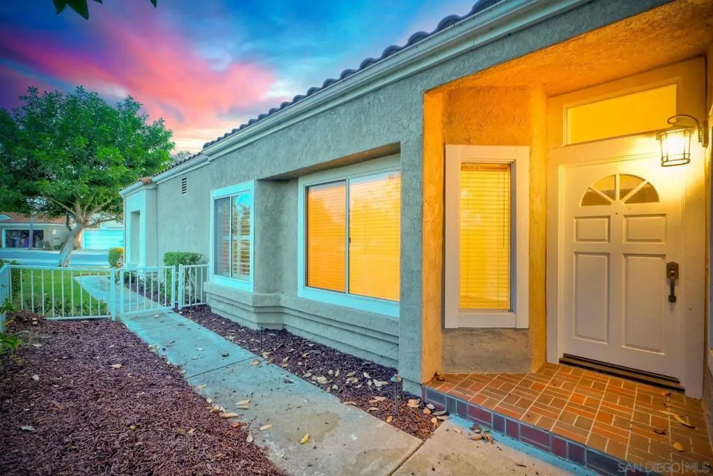15638 Royal Crown Row, San Diego, California 92128 home-pic-4