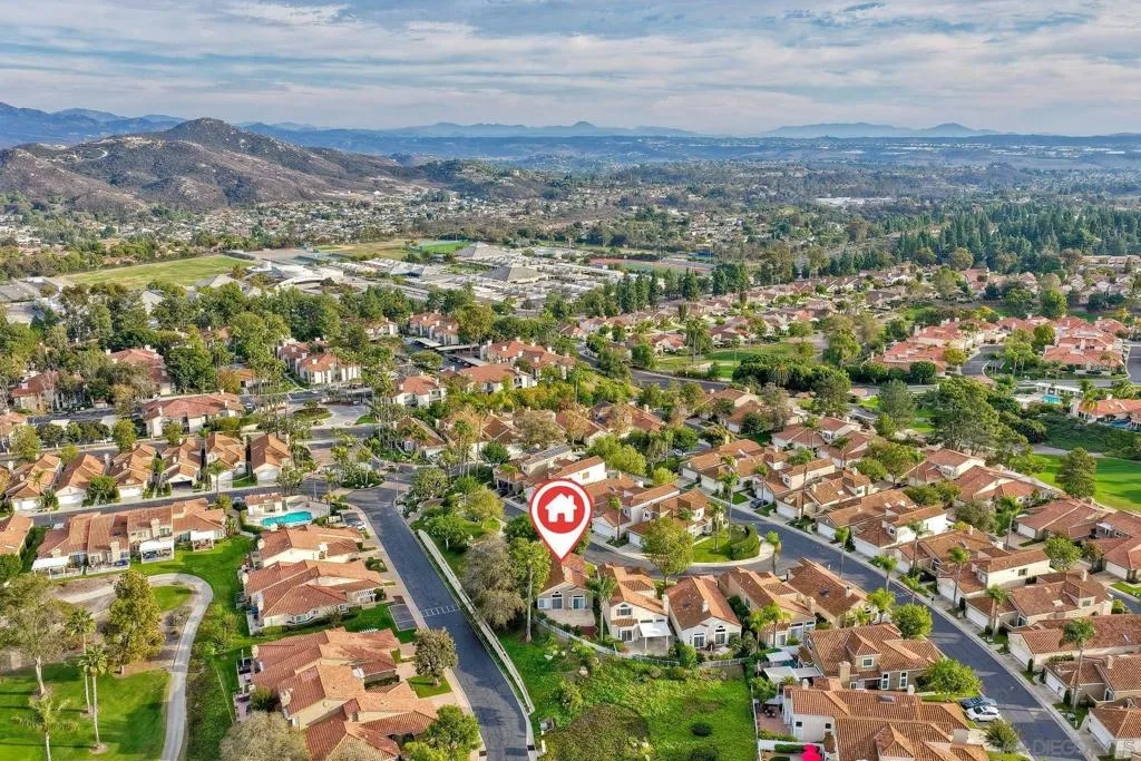 15638 Royal Crown Row, San Diego, California 92128 home-pic-24