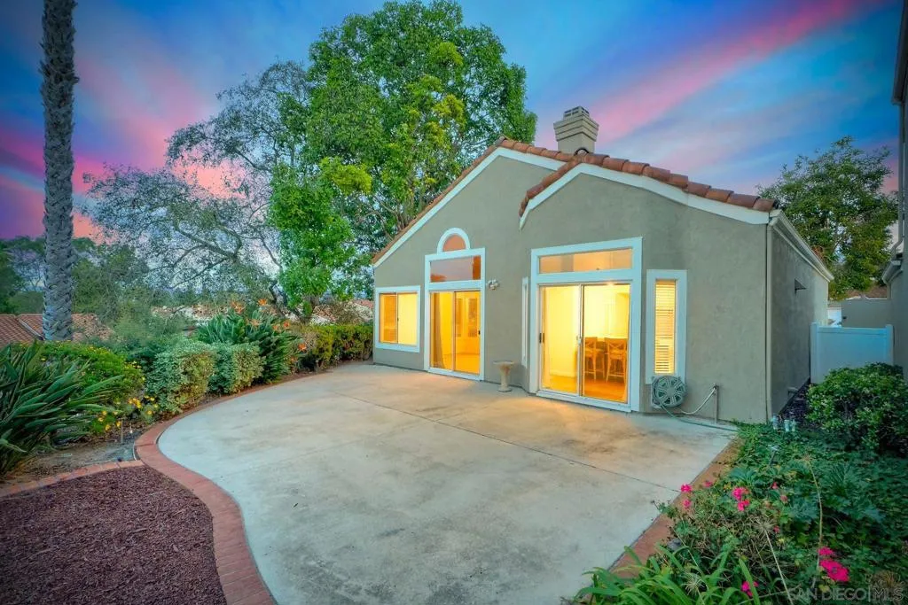 15638 Royal Crown Row, San Diego, California 92128 home-pic-19
