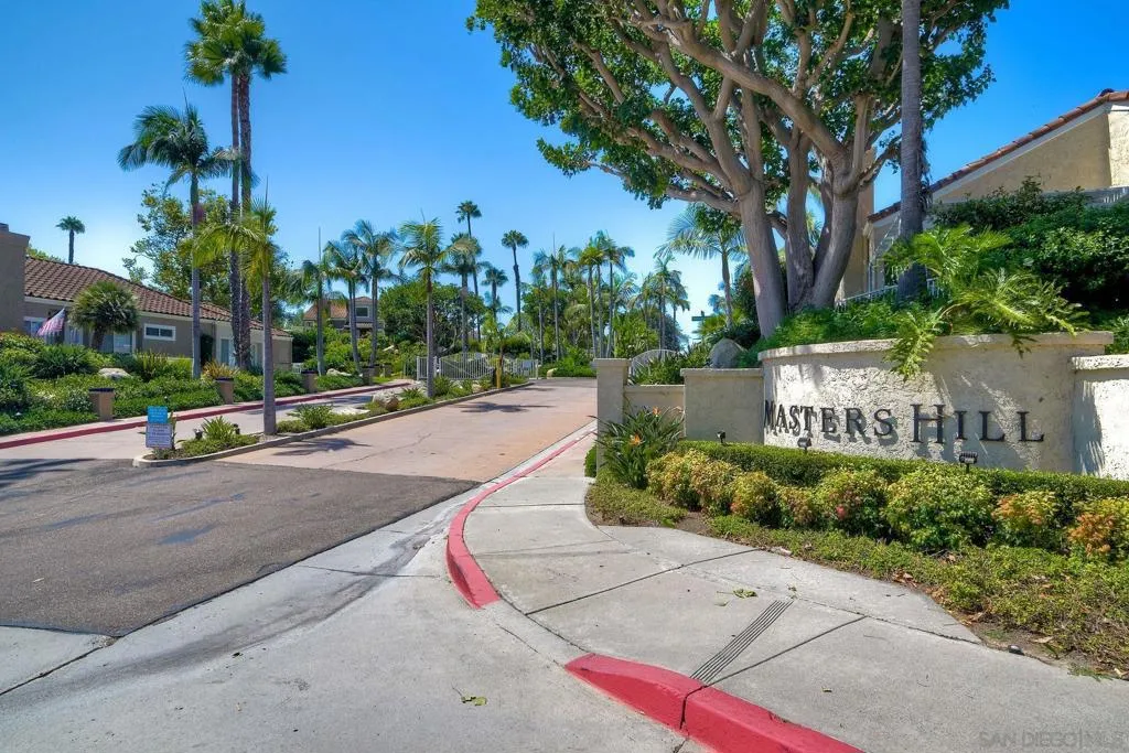 15638 Royal Crown Row, San Diego, California 92128 home-pic-32
