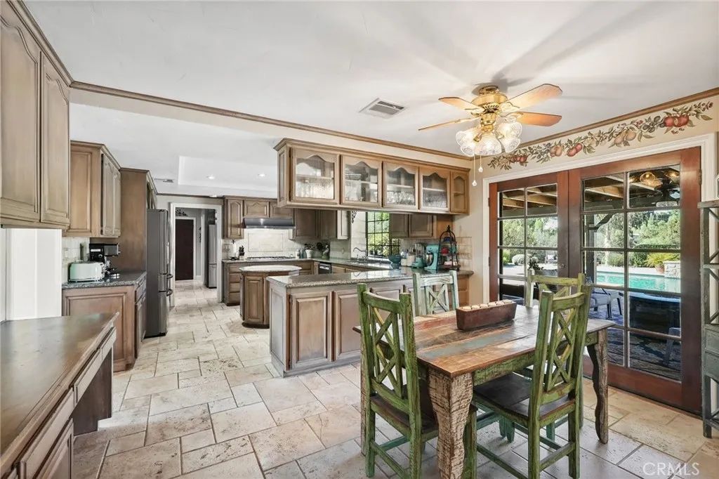 32852 Agua Dulce Canyon Road, Agua Dulce, California 91390 home-pic-11