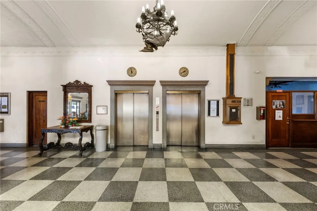 315 W 3rd Street 301, Long Beach, California 90802 home-pic-37