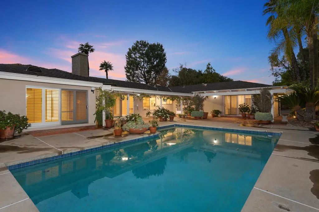 16445 Garvin Drive, Encino, California 91436 home-pic-42
