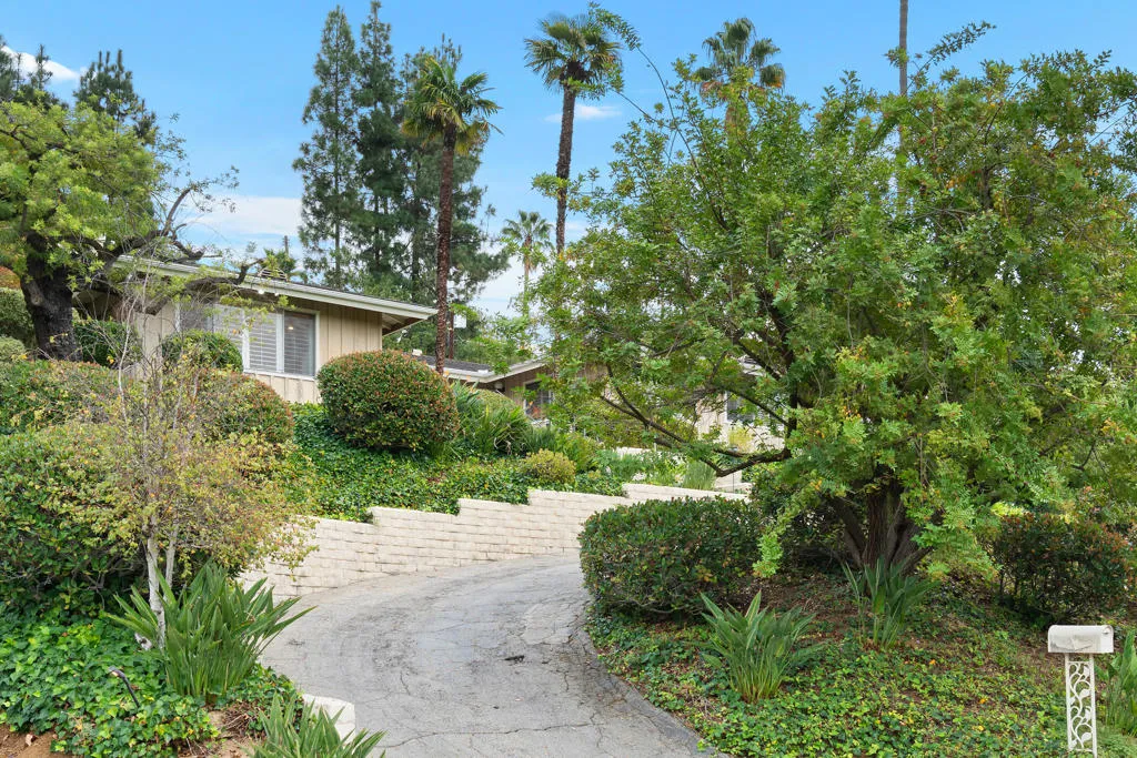 16445 Garvin Drive, Encino, California 91436 home-pic-40
