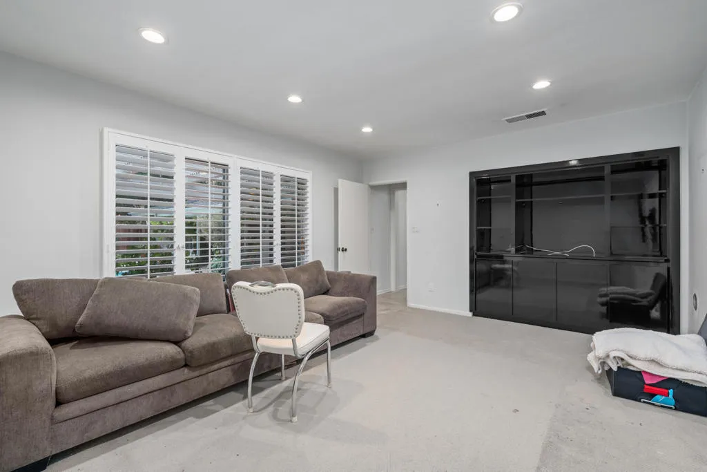 16445 Garvin Drive, Encino, California 91436 home-pic-34