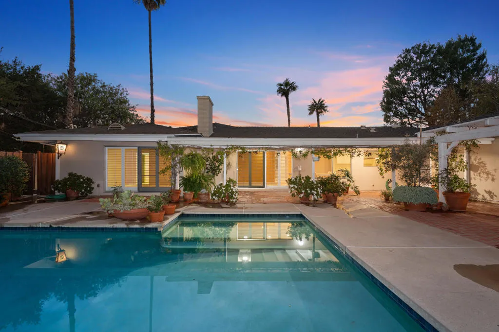 16445 Garvin Drive, Encino, California 91436 home-pic-43
