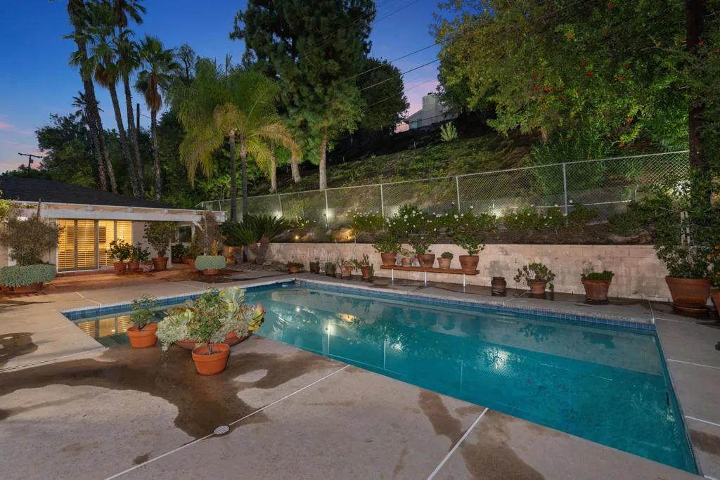 16445 Garvin Drive, Encino, California 91436 home-pic-3