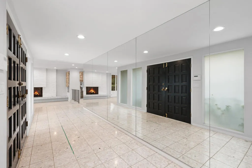 16445 Garvin Drive, Encino, California 91436 home-pic-8