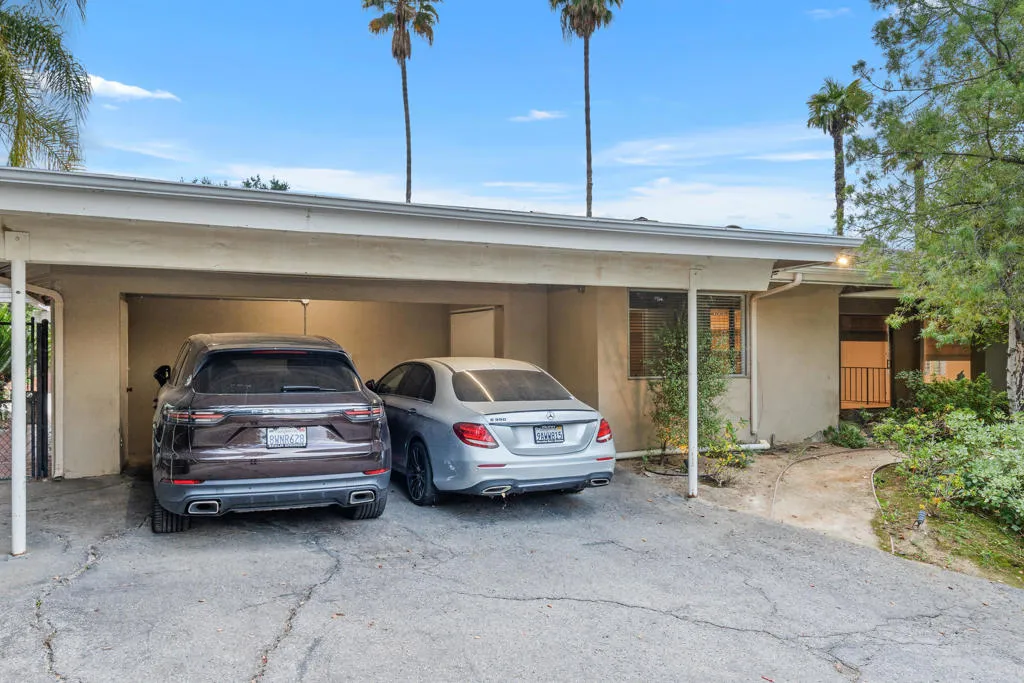 16445 Garvin Drive, Encino, California 91436 home-pic-39