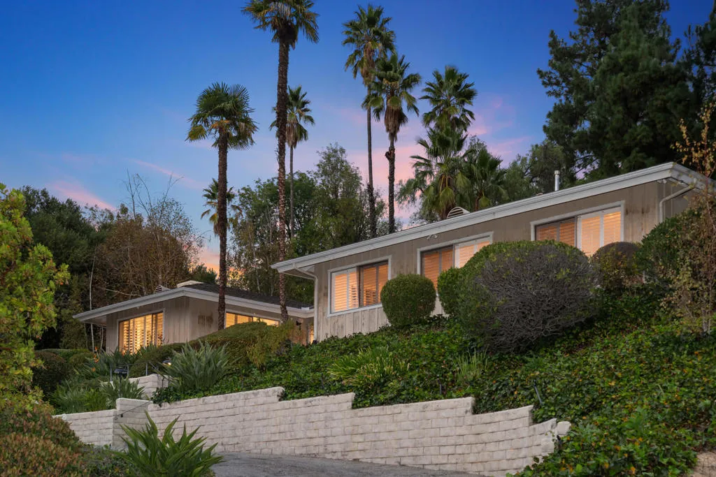 16445 Garvin Drive, Encino, California 91436 home-pic-45