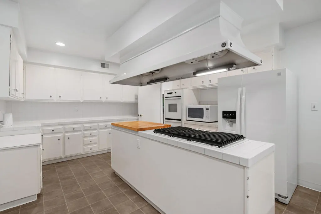 16445 Garvin Drive, Encino, California 91436 home-pic-4