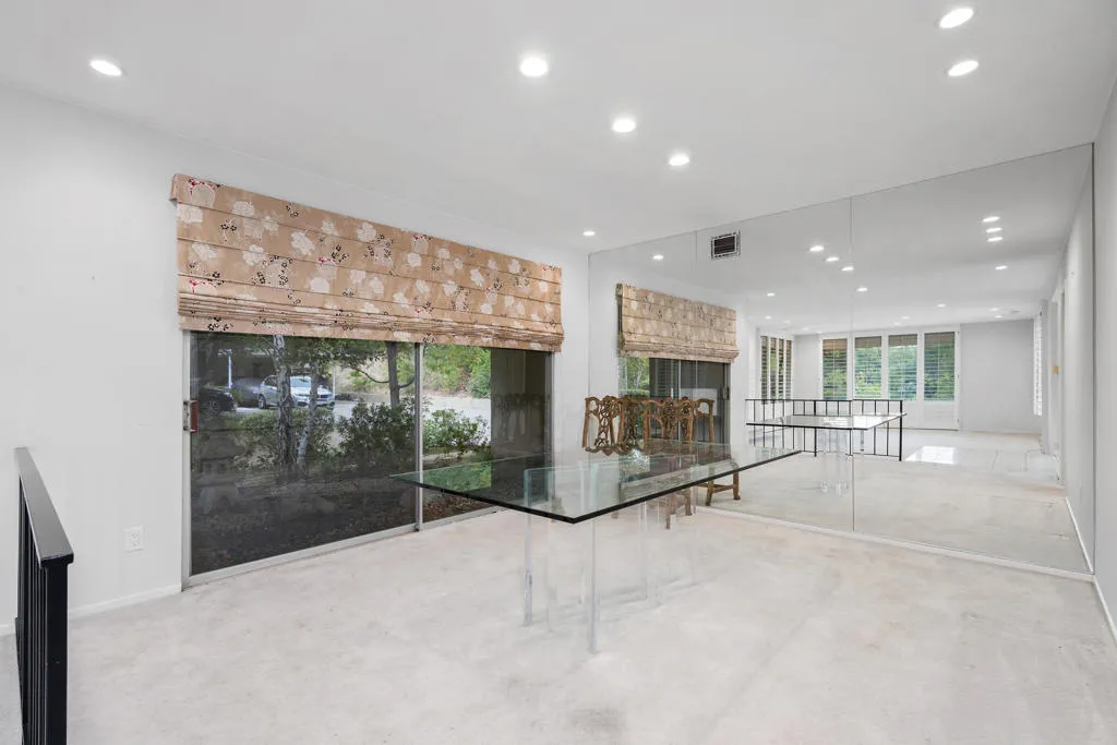 16445 Garvin Drive, Encino, California 91436 home-pic-11