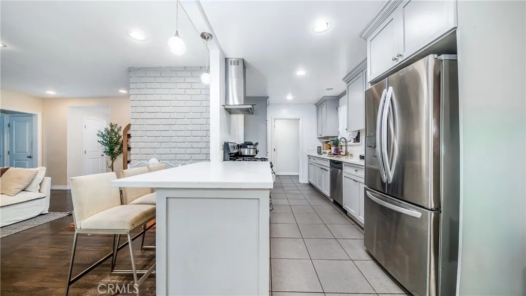 15852 Index Street, Granada Hills, California 91344 home-pic-6