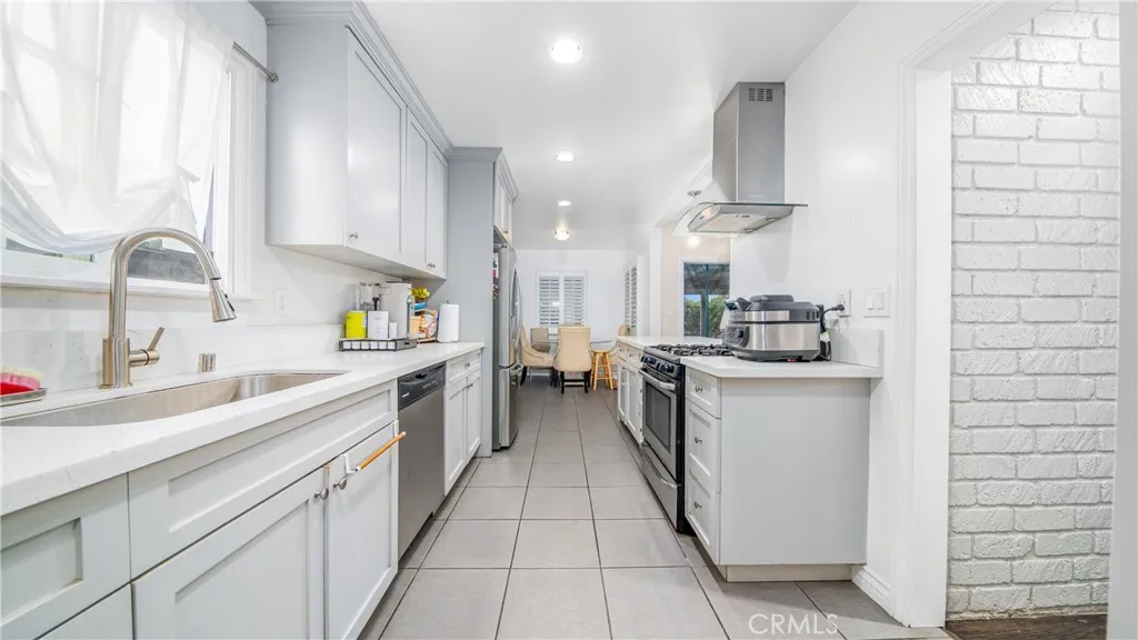 15852 Index Street, Granada Hills, California 91344 home-pic-7