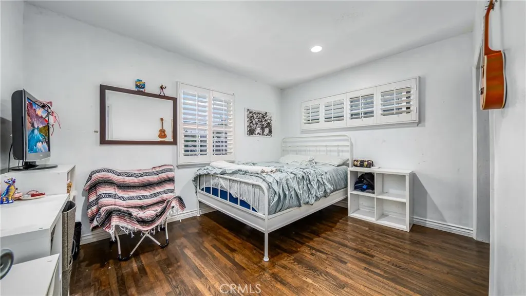 15852 Index Street, Granada Hills, California 91344 home-pic-14