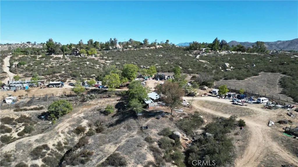 31111 Red Mountain, Hemet, California 92544 home-pic-5