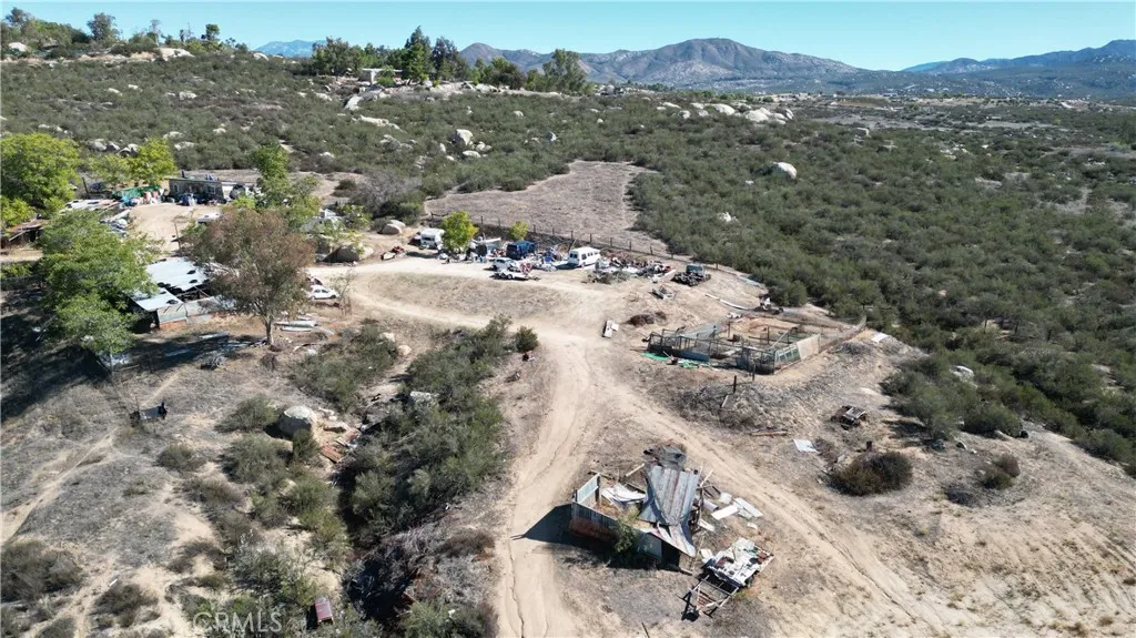 31111 Red Mountain, Hemet, California 92544 home-pic-6