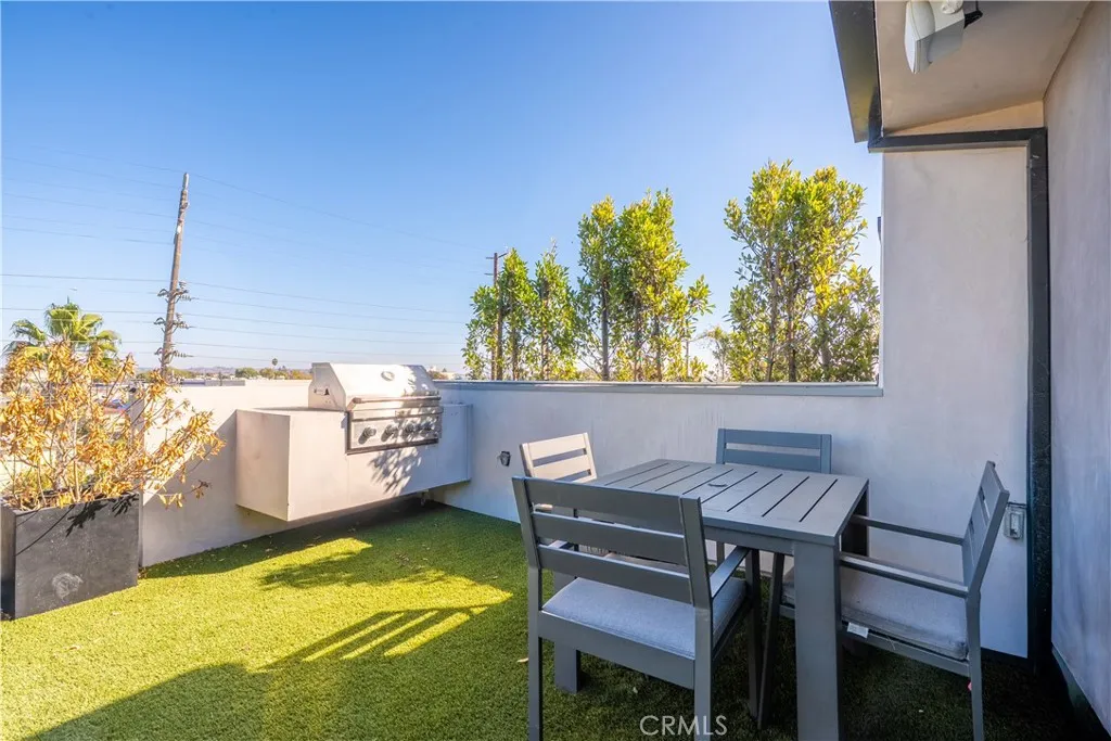 3855 S Centinela, Los Angeles, California 90066 home-pic-33