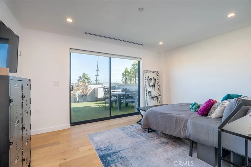 3855 S Centinela, Los Angeles, California 90066 home-pic-27