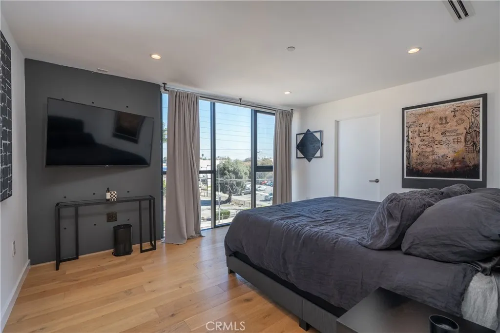 3855 S Centinela, Los Angeles, California 90066 home-pic-20