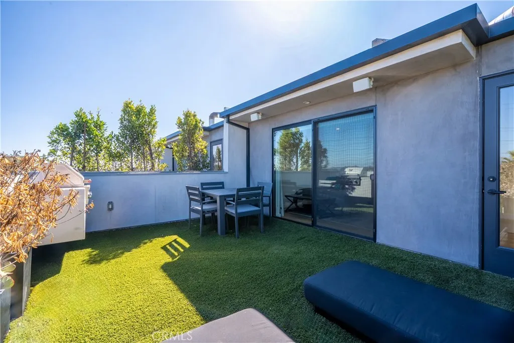 3855 S Centinela, Los Angeles, California 90066 home-pic-38