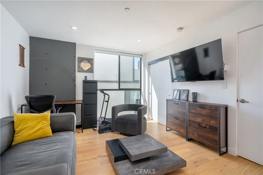 3855 S Centinela, Los Angeles, California 90066 home-pic-18