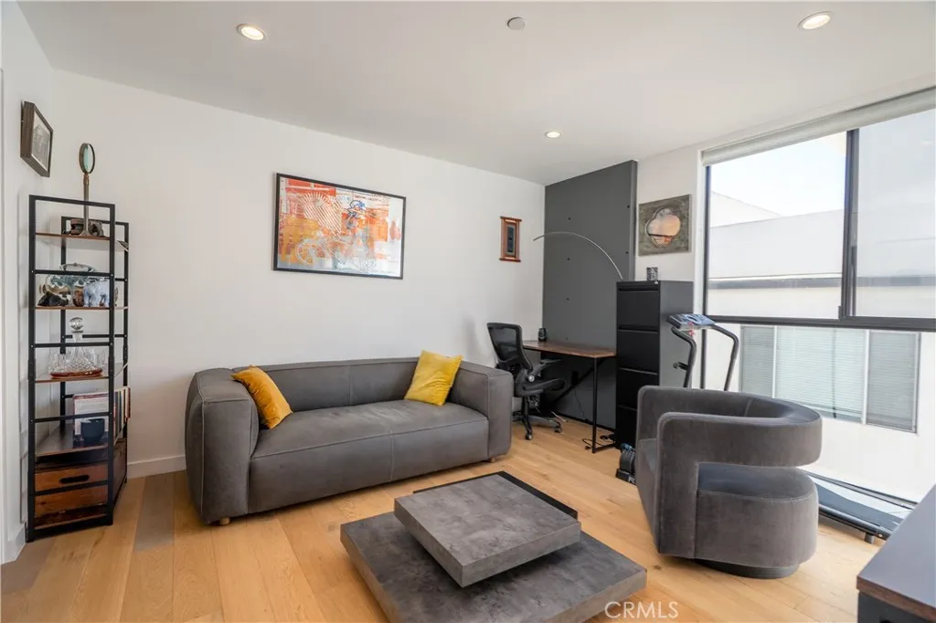 3855 S Centinela, Los Angeles, California 90066 home-pic-17