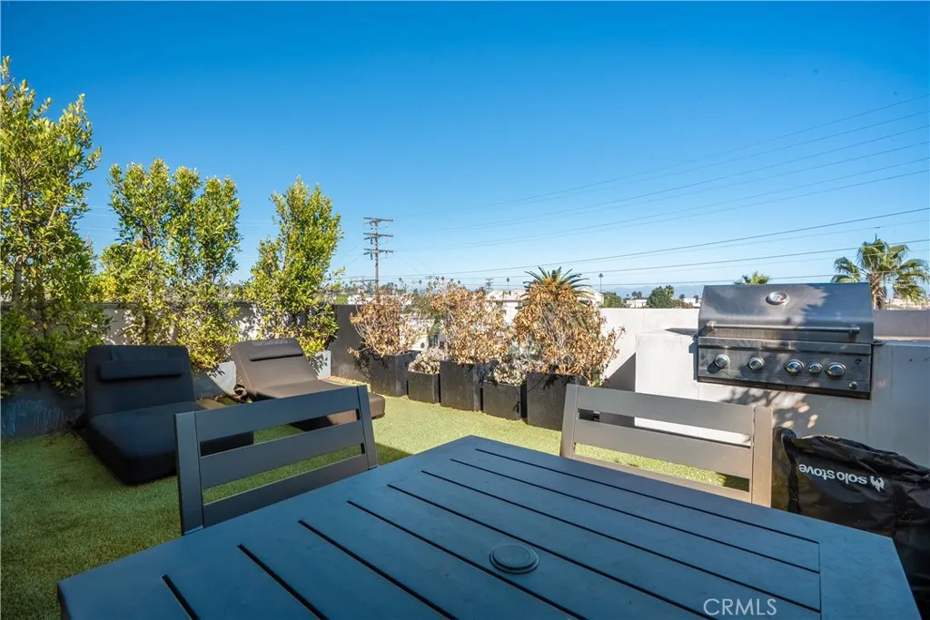 3855 S Centinela, Los Angeles, California 90066 home-pic-42