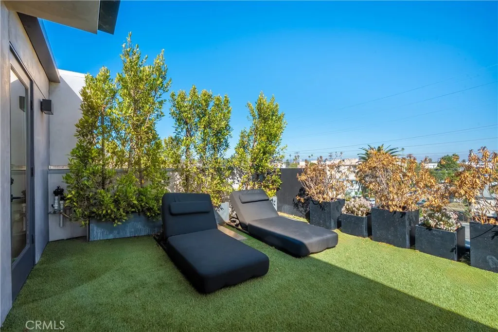3855 S Centinela, Los Angeles, California 90066 home-pic-39