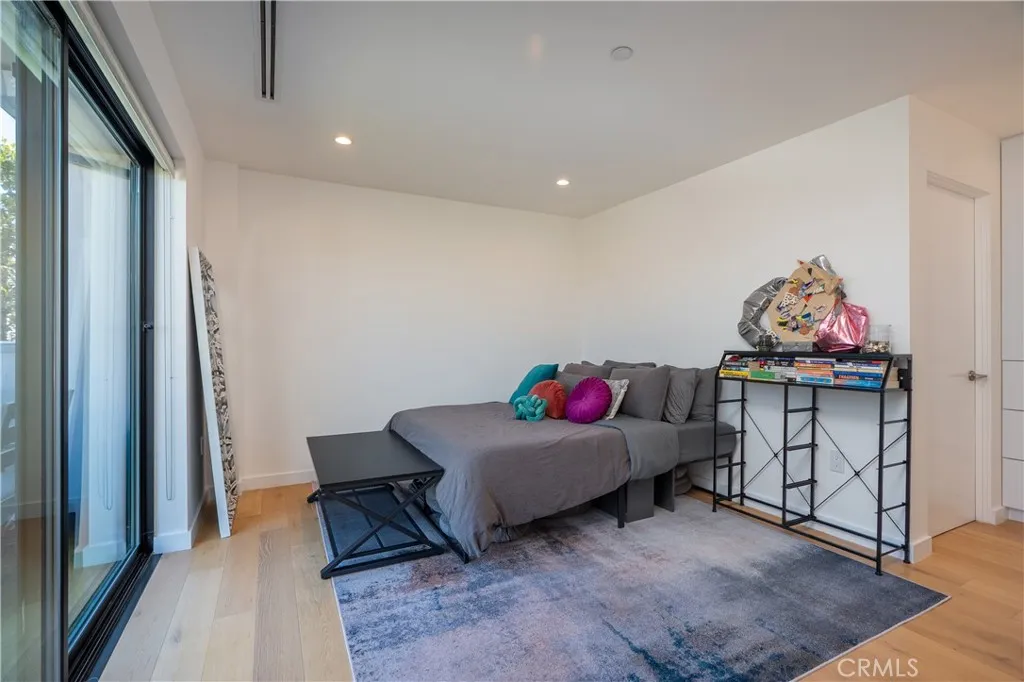 3855 S Centinela, Los Angeles, California 90066 home-pic-26