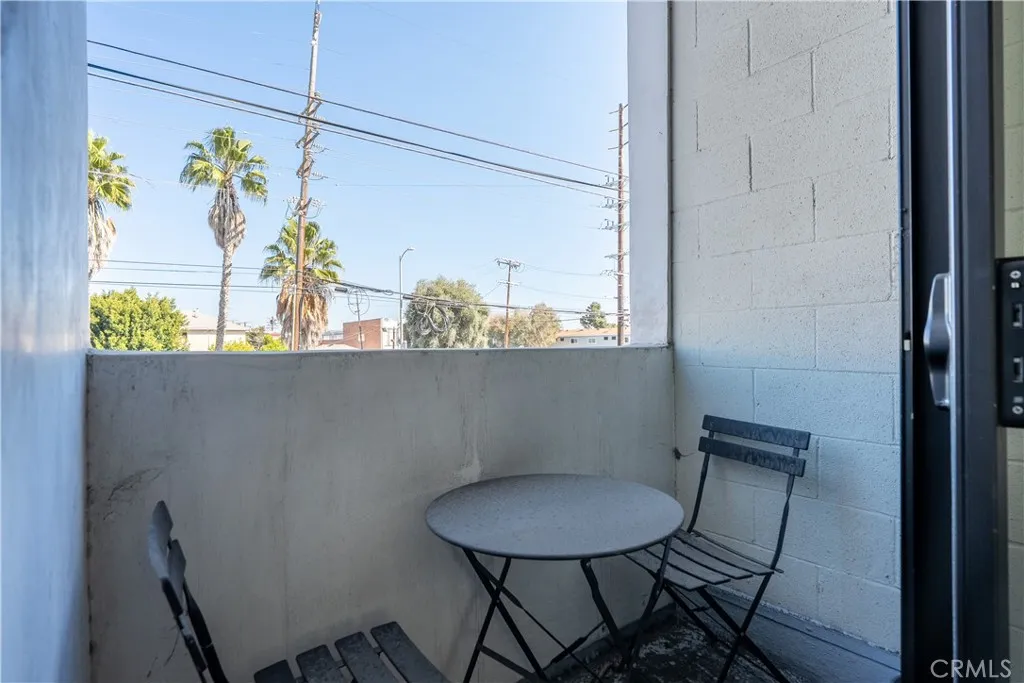 3855 S Centinela, Los Angeles, California 90066 home-pic-34