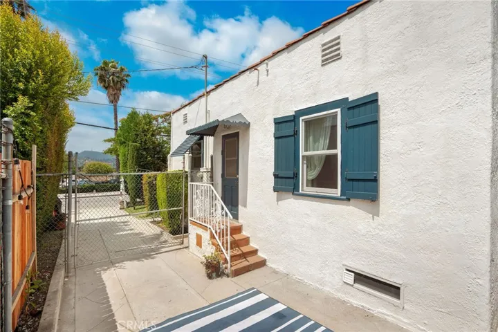 1323 5th Street, Glendale, California 91201