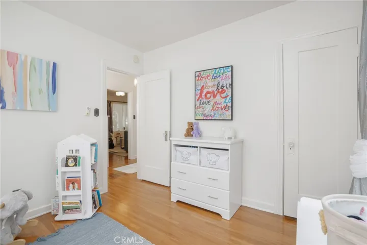 1323 5th Street, Glendale, California 91201