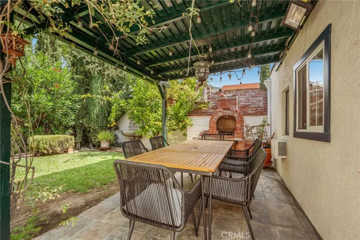 1323 5th Street, Glendale, California 91201