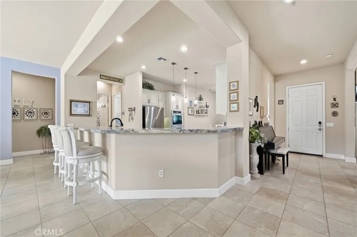 Big Serve-Thru Breakfast Bar