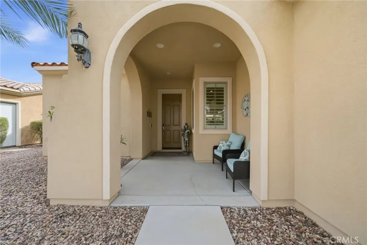Beautiful Mediterranean Arched Entry