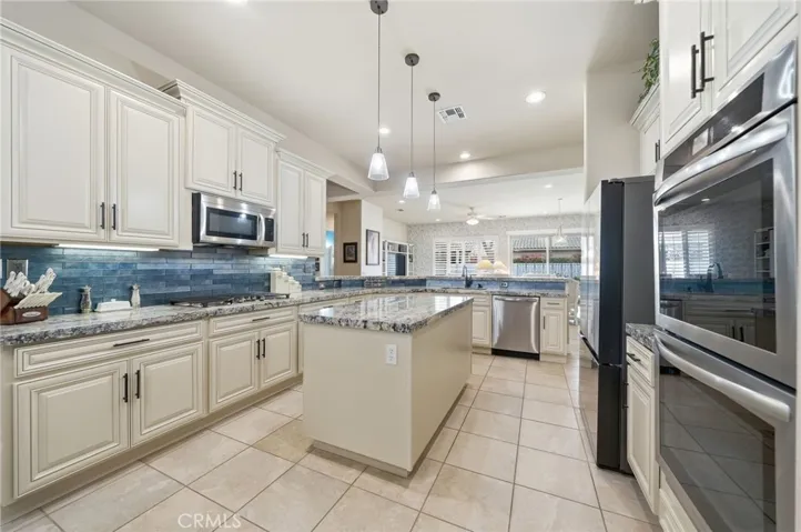 Brand New Fully Upgraded Chef's Kitchen!