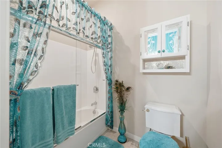 Tub/Shower Combo in 2nd Bathroom Serving 2nd Bedroom