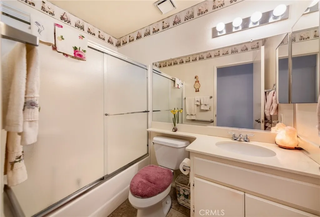 5130 Savannah Drive, Banning, California 92220 home-pic-16