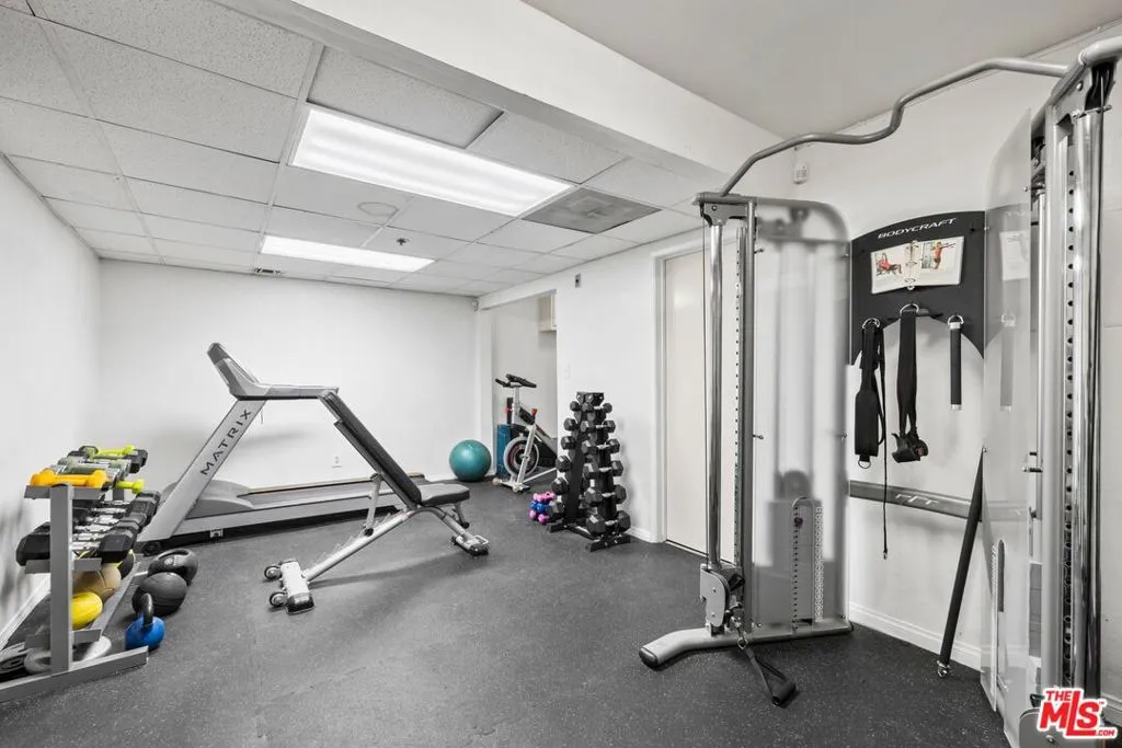 5143 Bakman Avenue 406, North Hollywood, California 91601 home-pic-6