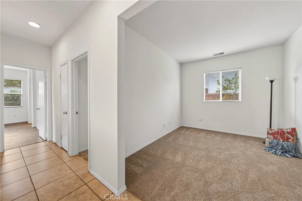 31619 Umbria Lane, Winchester, California 92596 home-pic-37
