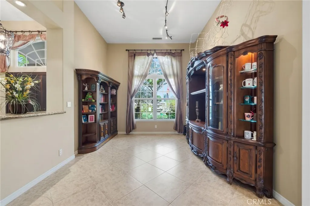 27951 Patti, Menifee, California 92585 home-pic-8