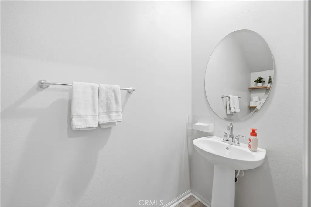 31820 Gimbal, Winchester, California 92596 home-pic-12