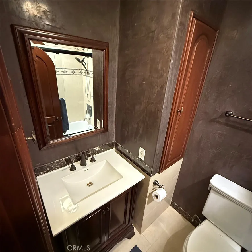 25225 Avenida Dorena, Newhall, California 91321 home-pic-19