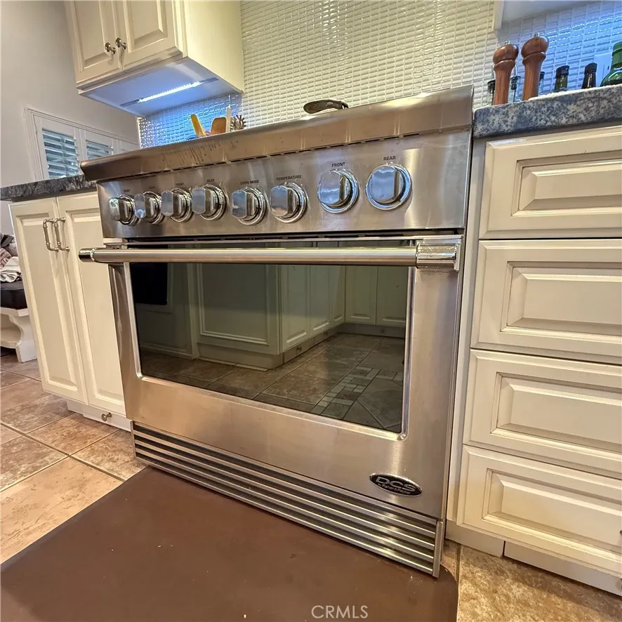 25225 Avenida Dorena, Newhall, California 91321 home-pic-13
