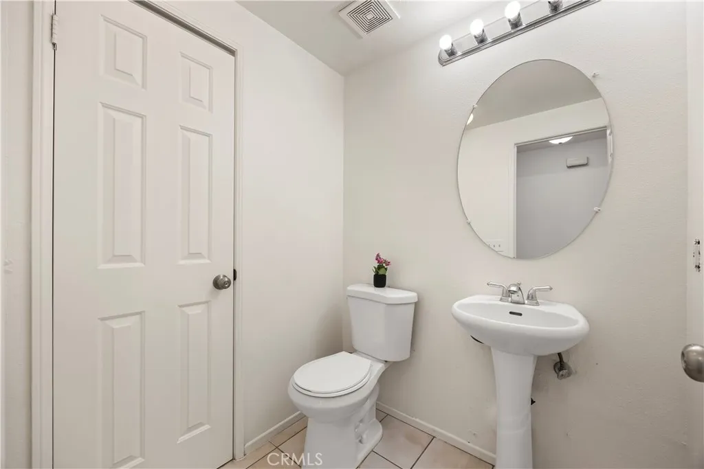 236 E Manchester Lane, San Bernardino, California 92408 home-pic-19