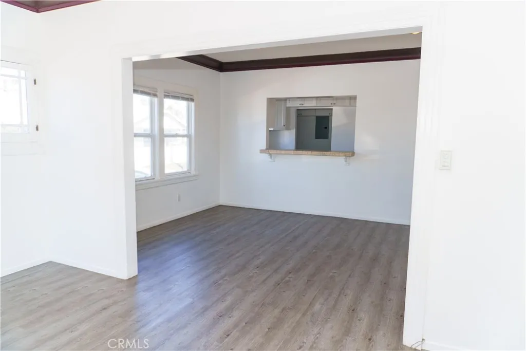 5700 Cimarron St, Los Angeles, California 90062 home-pic-3