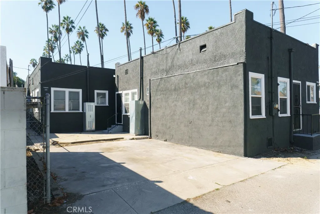 5700 Cimarron St, Los Angeles, California 90062 home-pic-13