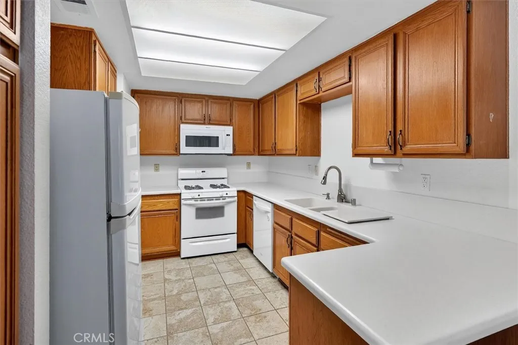 25126 Steinbeck Avenue D, Stevenson Ranch, California 91381 home-pic-4
